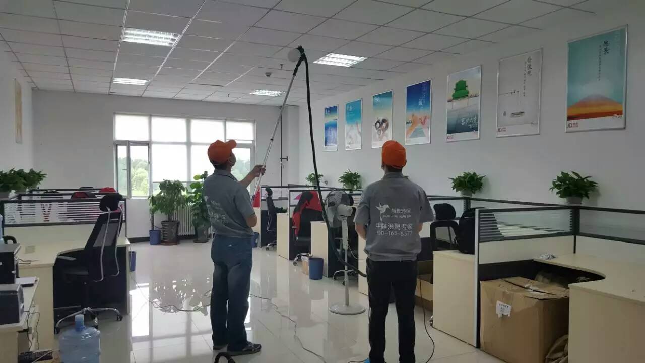 辦公區(qū)域頂面施工 辦公區(qū)域頂面施工