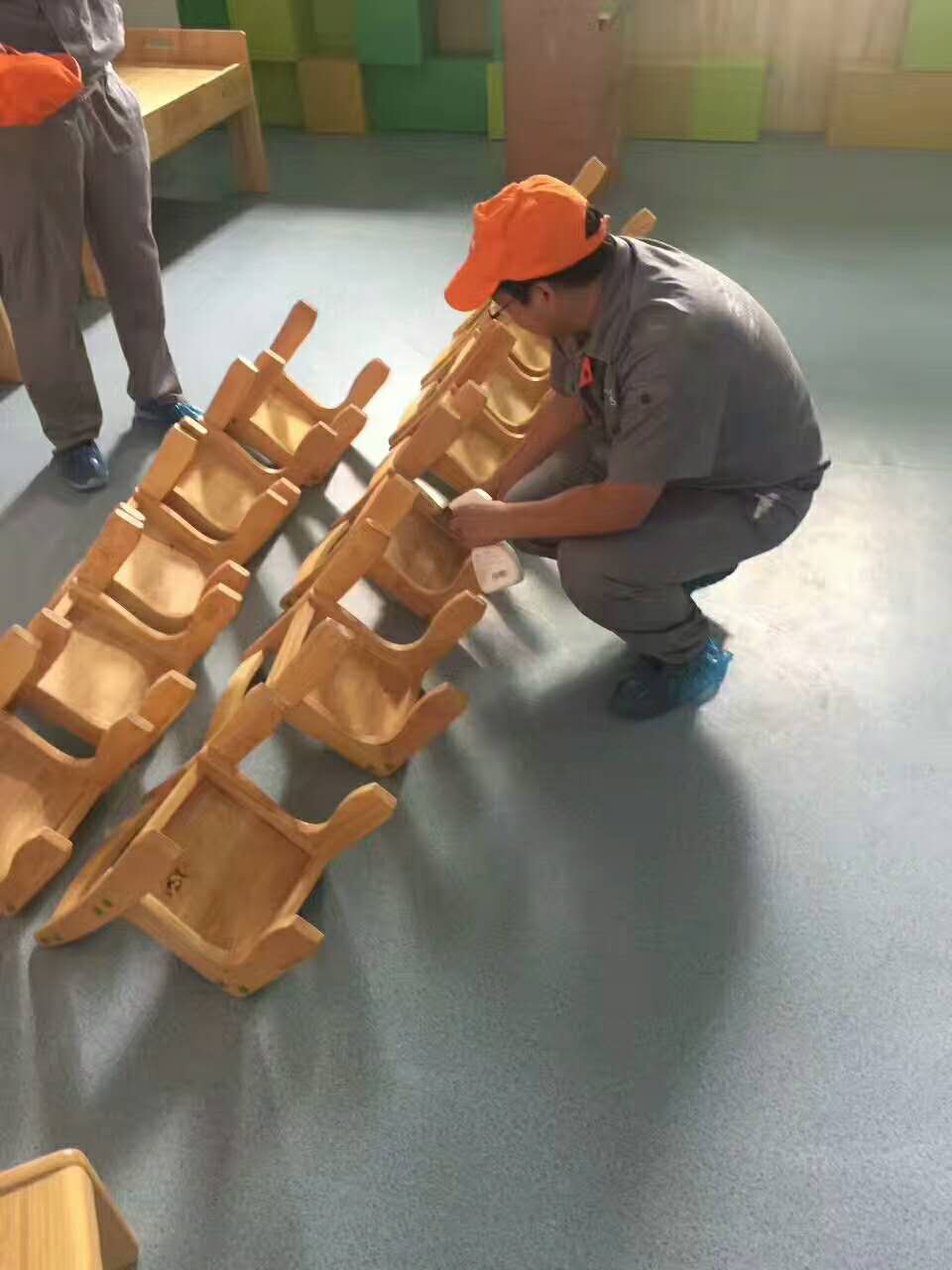 孩子凳子全方位施工 孩子凳子全方位施工