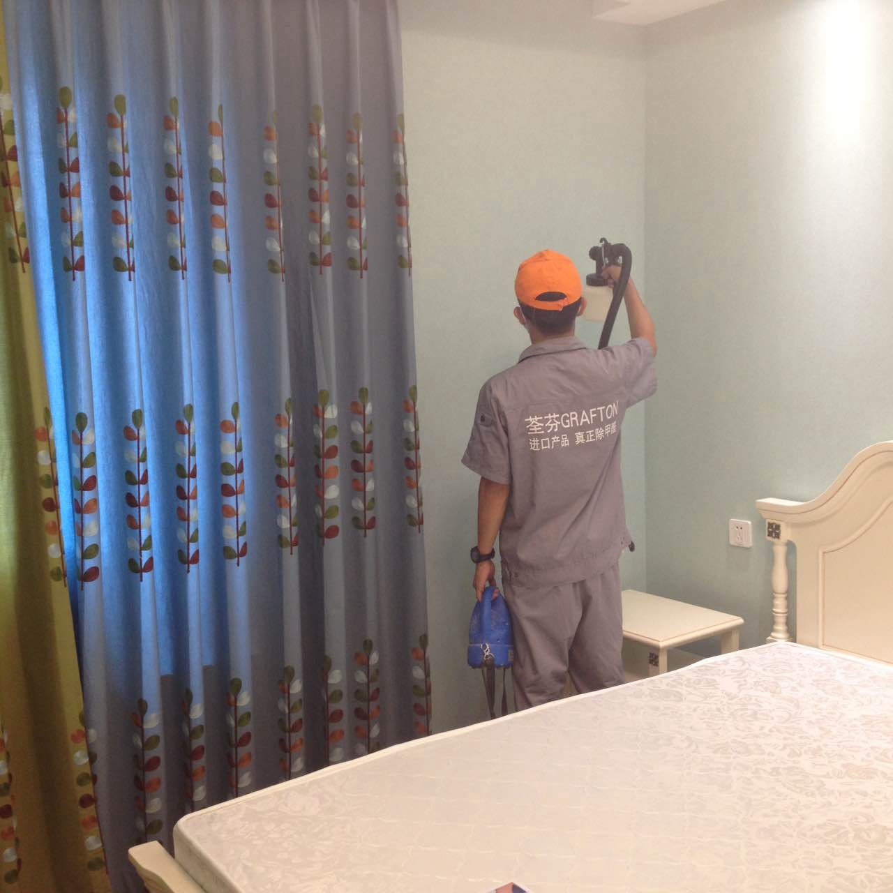 臥室墻面噴涂重點施工 臥室墻面噴涂重點施工