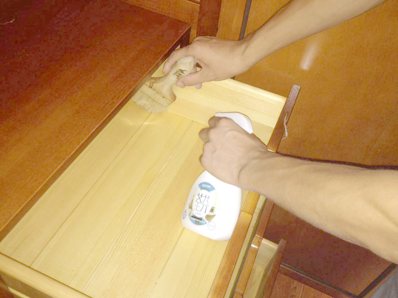 柜子抽屜重點污染源刷子細節(jié)處理 柜子抽屜重點污染源刷子細節(jié)處理