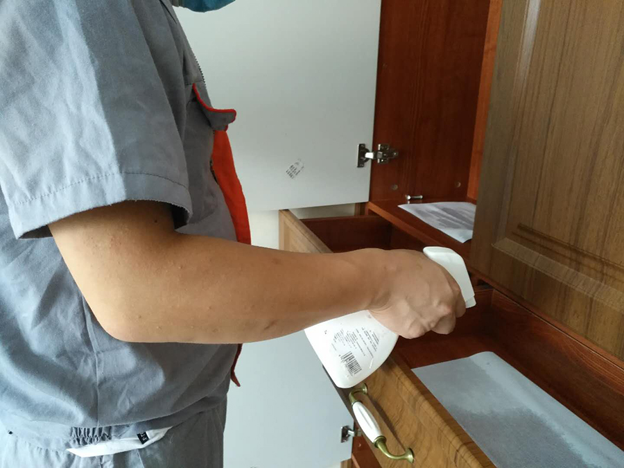 柜子抽屜放入紙張重點(diǎn)噴涂 柜子抽屜放入紙張重點(diǎn)噴涂