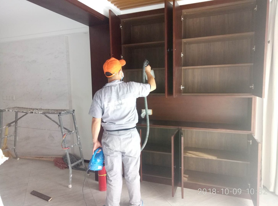 客餐廳柜子隔檔噴涂精細(xì)化治理 客餐廳柜子隔檔噴涂精細(xì)化治理