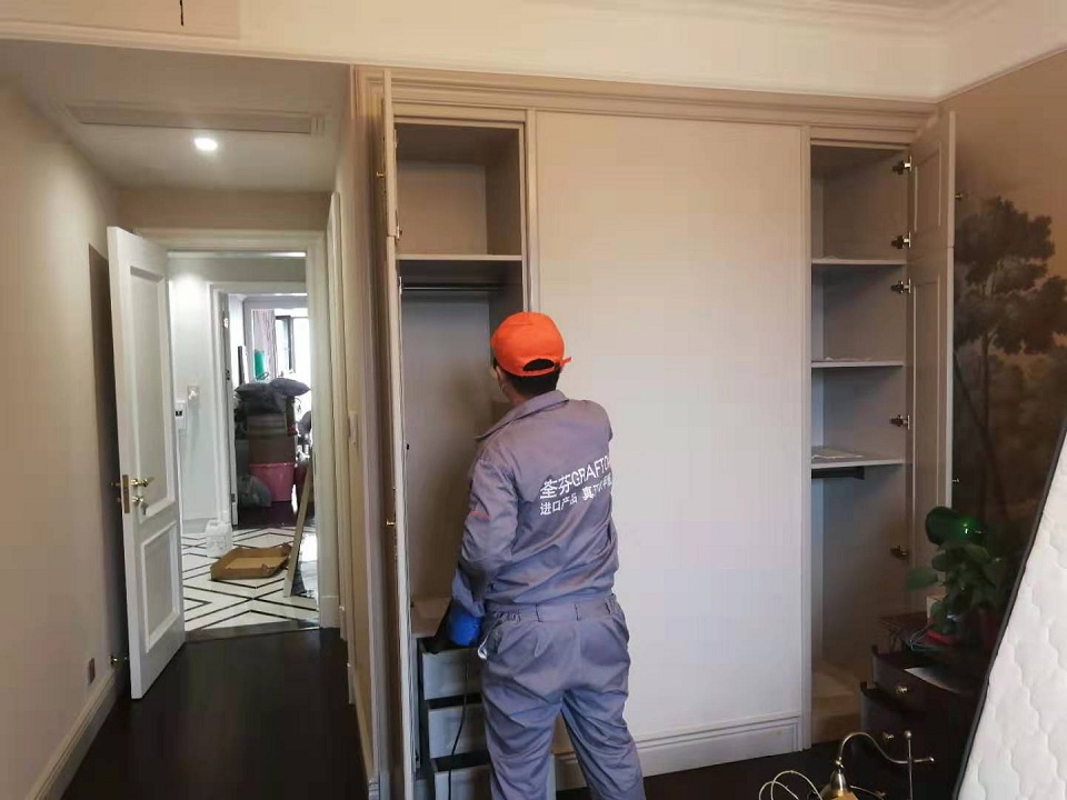 臥室衣柜甲醛治理全方位噴涂施工 臥室衣柜甲醛治理全方位噴涂施工