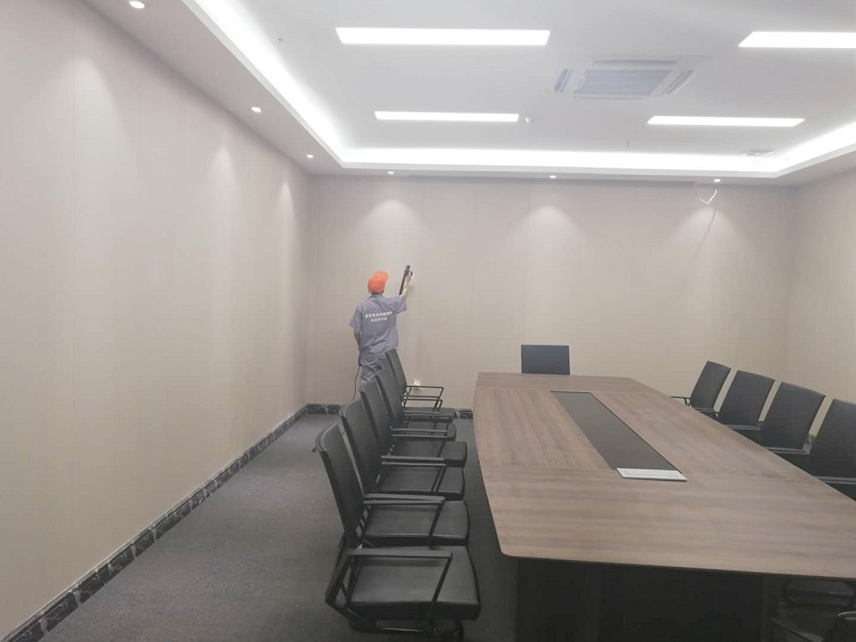 會(huì)議室墻面頂面噴槍全方位施工 會(huì)議室墻面頂面噴槍全方位施工