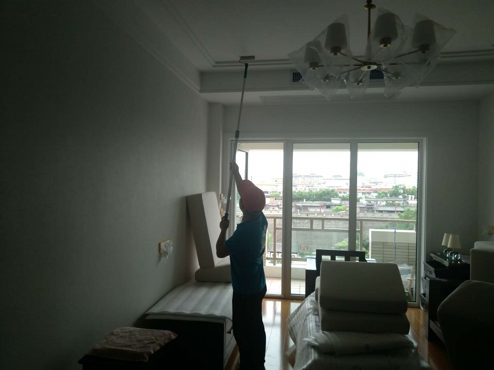 客廳頂面滾筒全方位施工治理 客廳頂面滾筒全方位施工治理