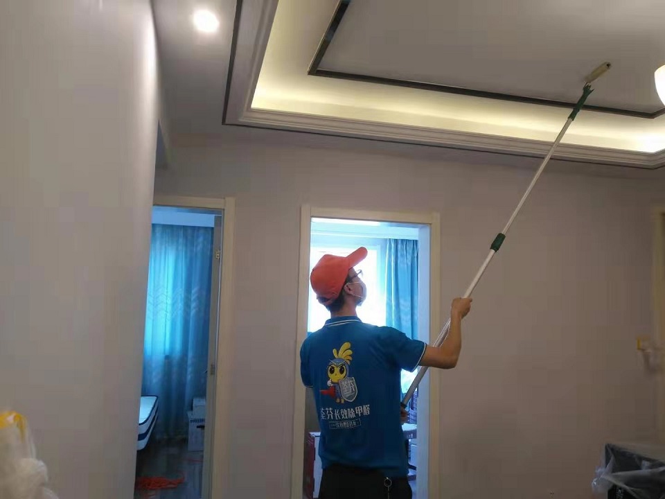 客廳吊頂滾筒全方位施工治理 客廳吊頂滾筒全方位施工治理
