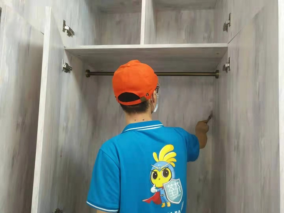 柜子縫隙刷子精細化施工治理 柜子縫隙刷子精細化施工治理