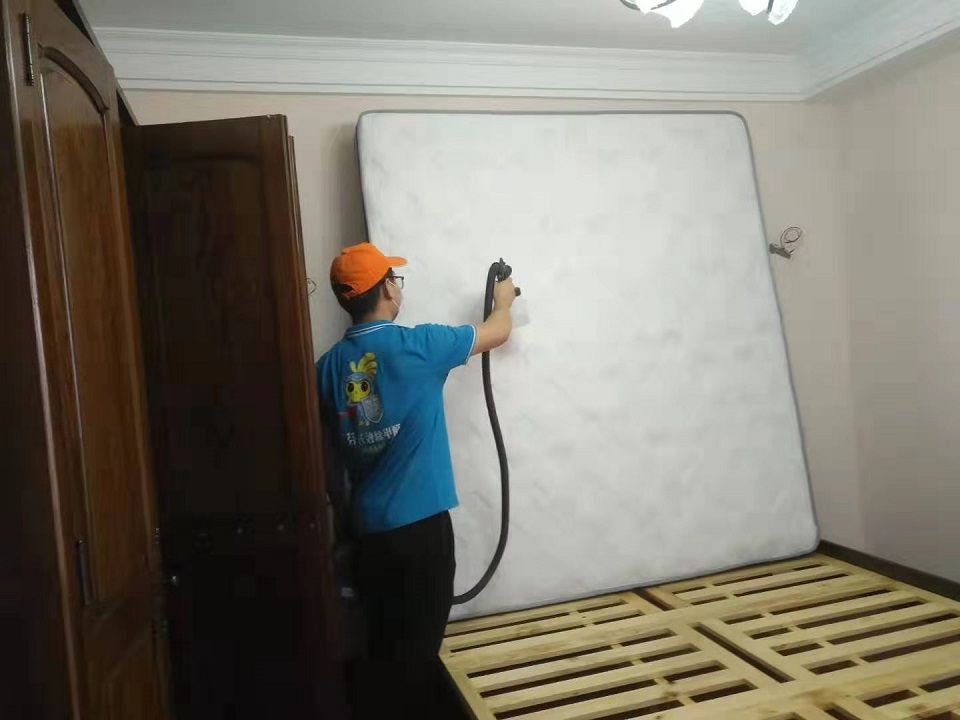 臥室床墊床架全方位噴涂施工 臥室床墊床架全方位噴涂施工