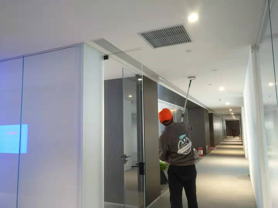 辦公室過道滾筒精細(xì)化施工治理 辦公室過道滾筒精細(xì)化施工治理