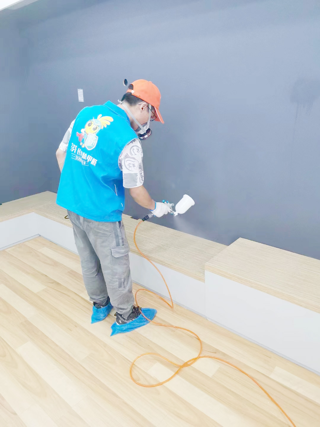 店面桌椅休息區(qū)噴涂施工治理 店面桌椅休息區(qū)噴涂施工治理