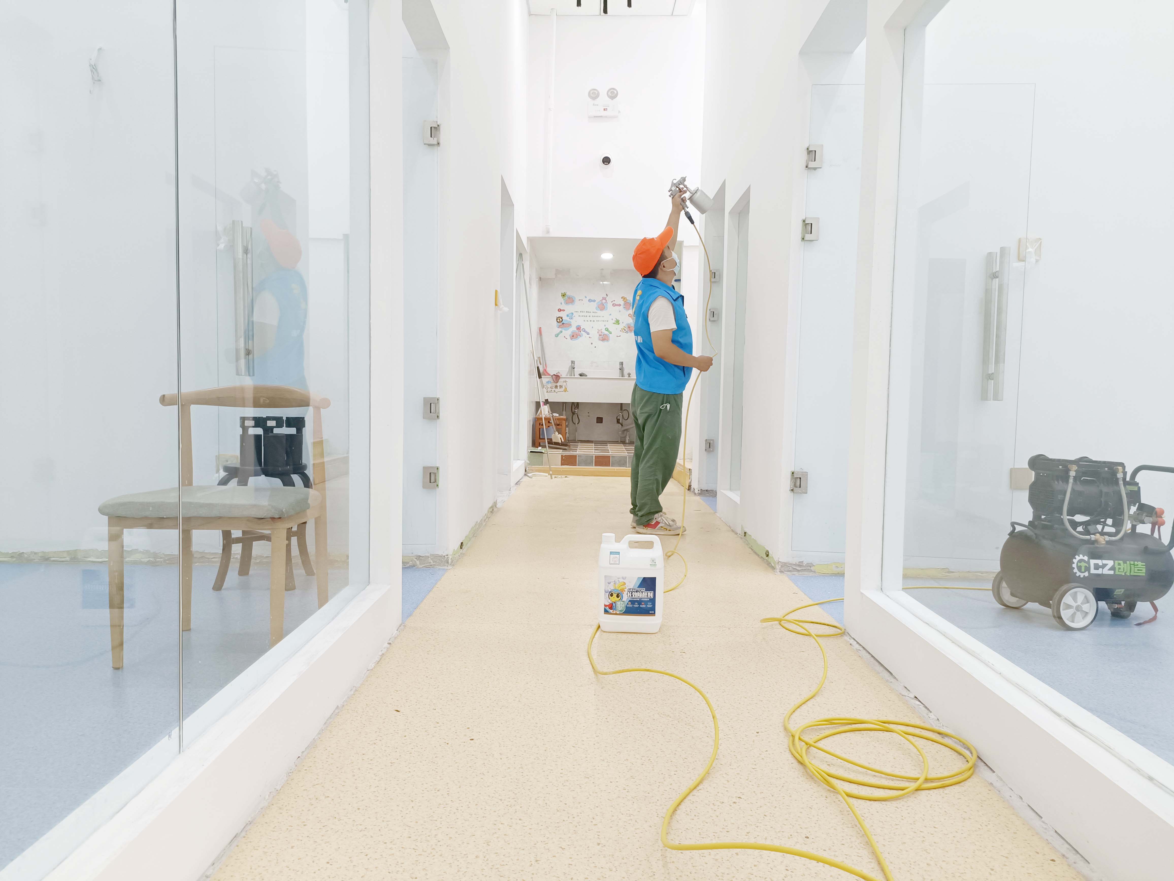 大廳過(guò)道墻面噴槍施工治理 大廳過(guò)道墻面噴槍施工治理